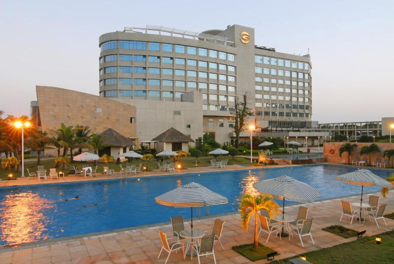 Tienyow Grand Hotel Haikou  Dış mekan fotoğraf